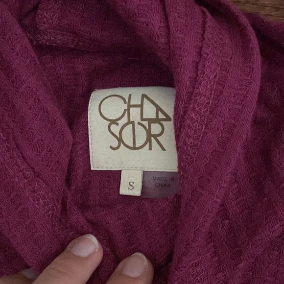 Bundle of 2 chaser long sleeve hooded tops - Picture 2 of 9